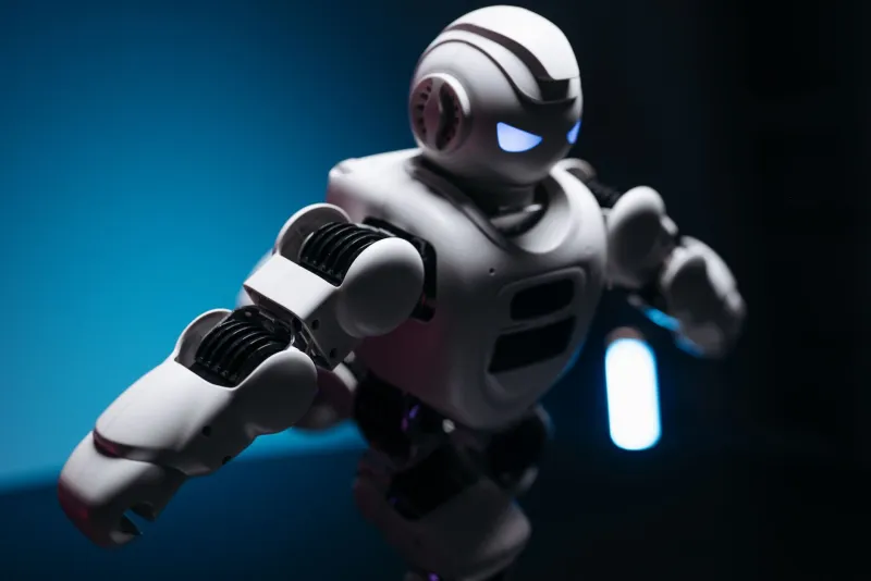 Glitch, Stare, Repeat: How Robot Enemies Became Horror Gaming's Most Unsettling Weapon